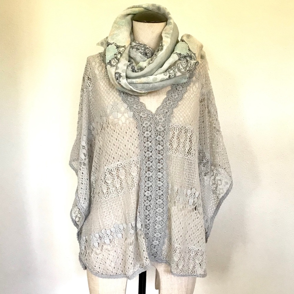 From Italy Light Grey Knit Top Blouse Size Medium